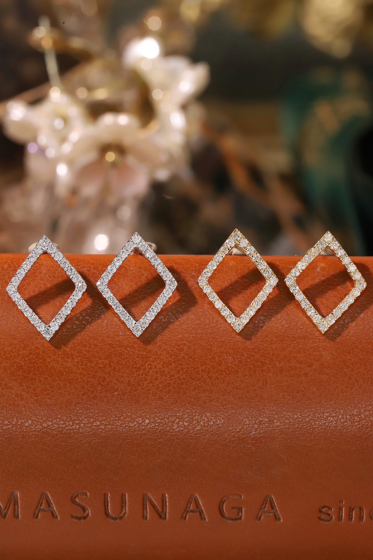 18k Gold Earrings  Natural Diamond 0.26ct 