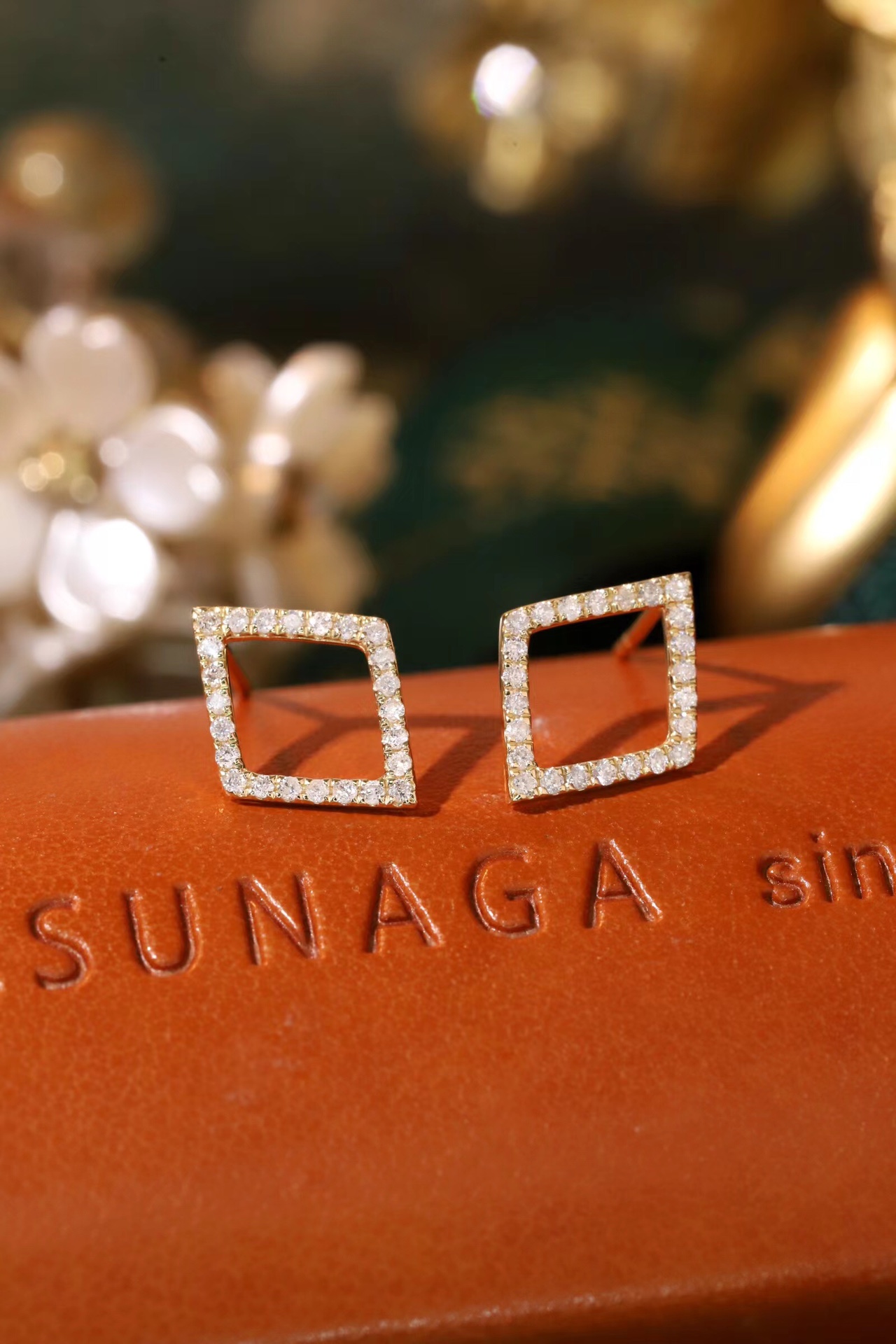 18k Gold Earrings  Natural Diamond 0.26ct 