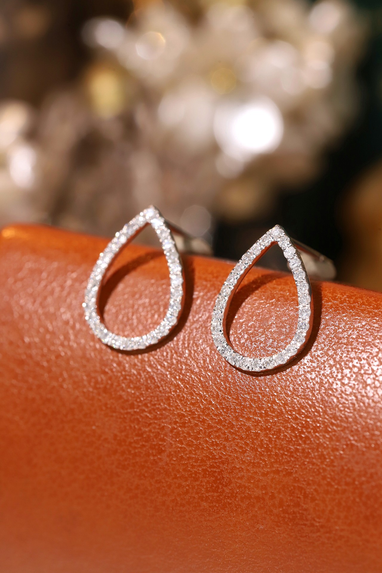 18k Gold Earrings  Natural Diamond 0.30ct 