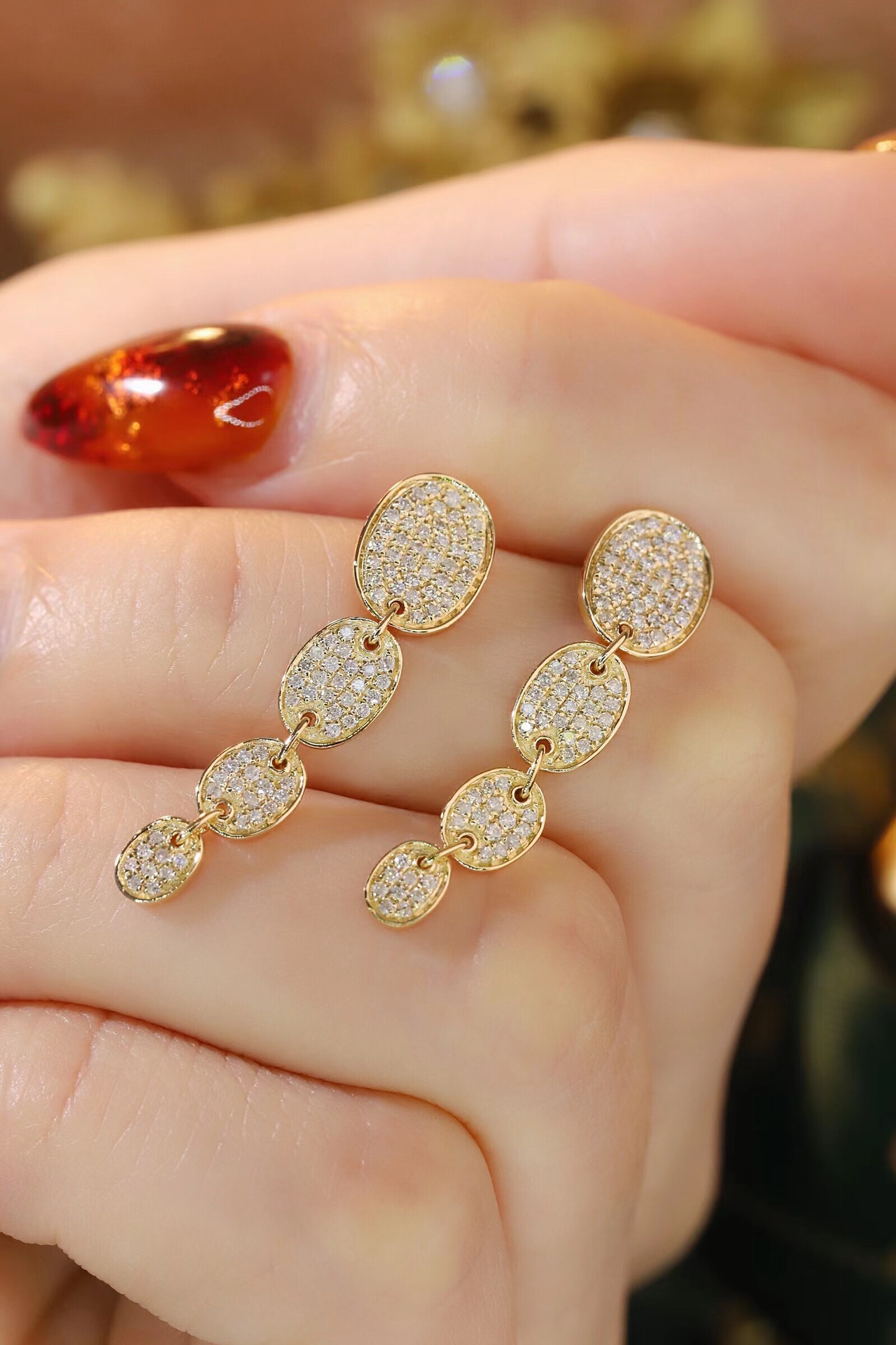 18k Gold Diamond Earrings with 0.60ct Natural Diamond