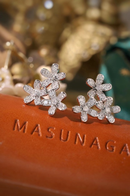 18k Gold Diamond Earrings with Flower Design, Natural Diamond 0.80ct