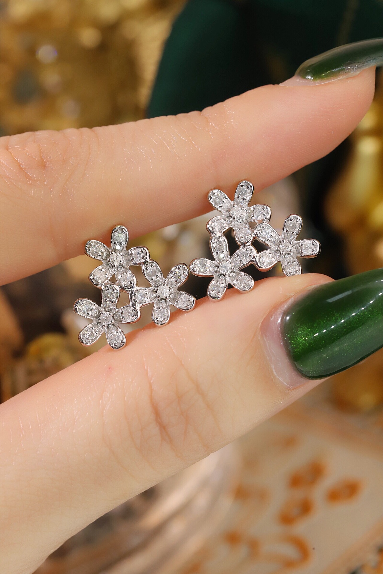 18k Gold Diamond Earrings with Flower Design, Natural Diamond 0.80ct