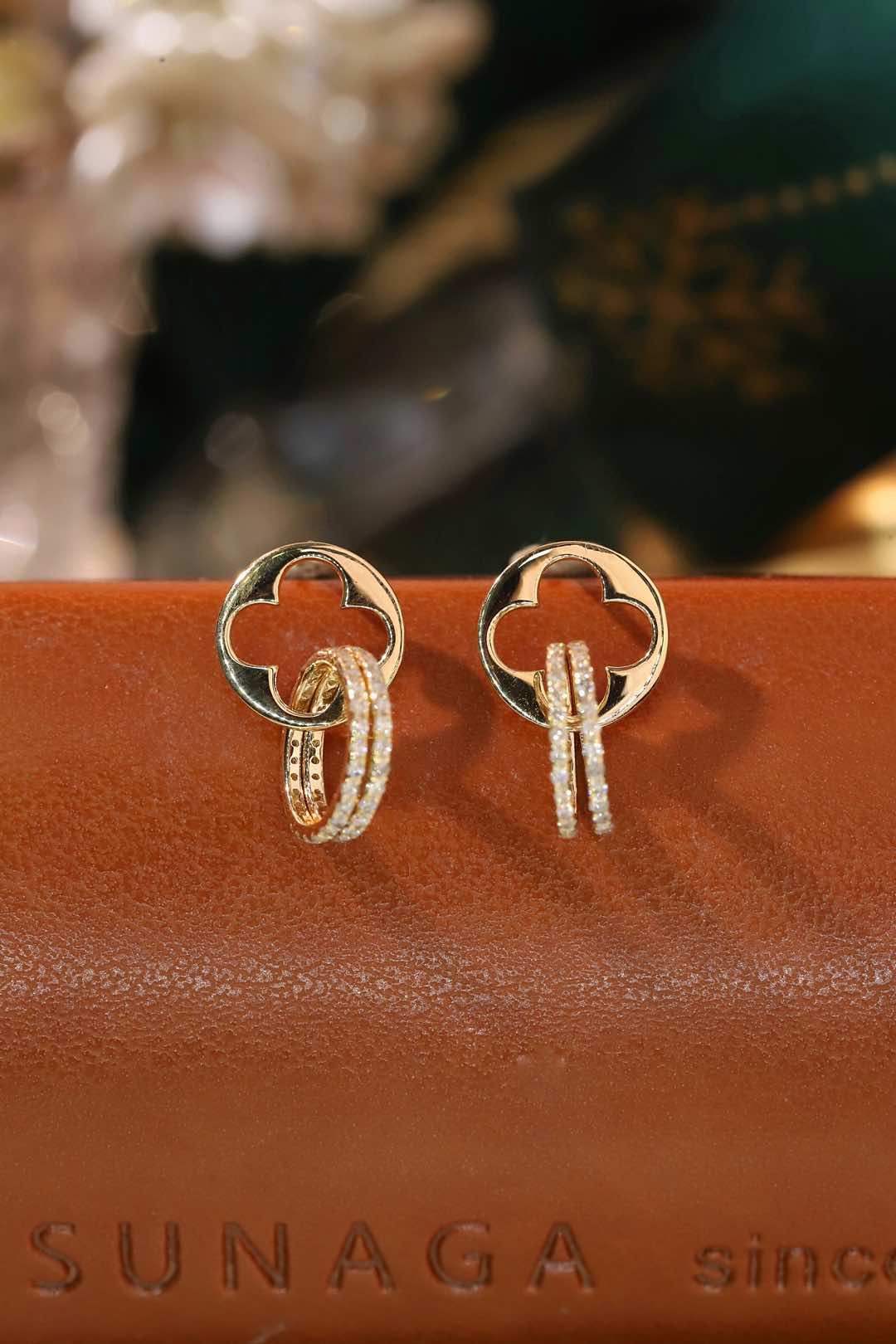 18k Gold Diamond Earrings with 0.36ct Natural Diamond
