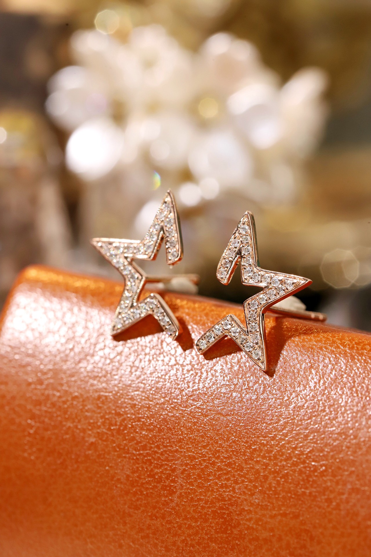 18k Gold Diamond Earrings with Star Design, Natural Diamond 0.20ct