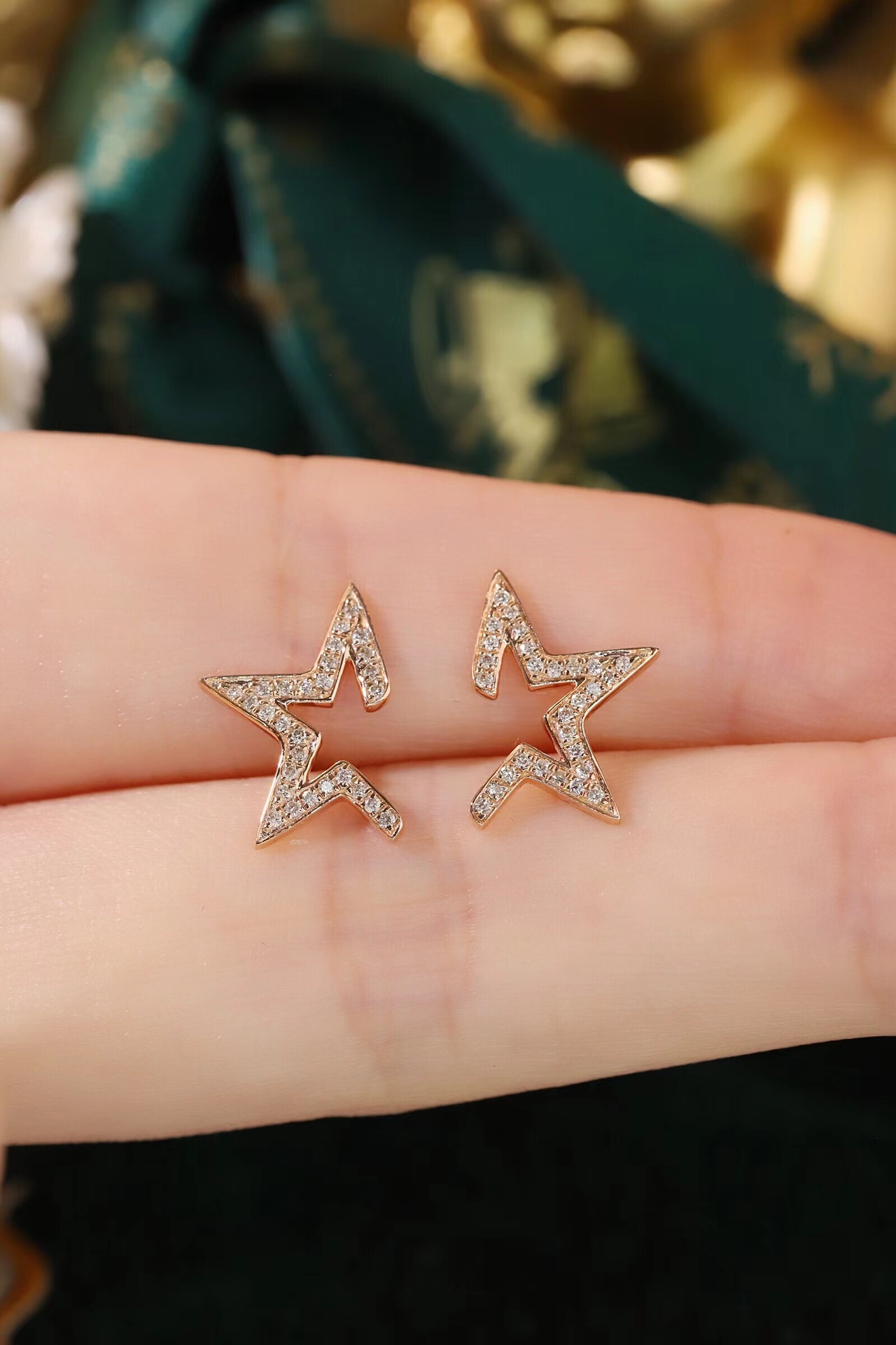 18k Gold Diamond Earrings with Star Design, Natural Diamond 0.20ct
