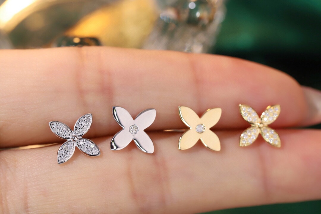 18k Gold Diamond Earrings with Clover Design, Natural Diamond 0.12ct