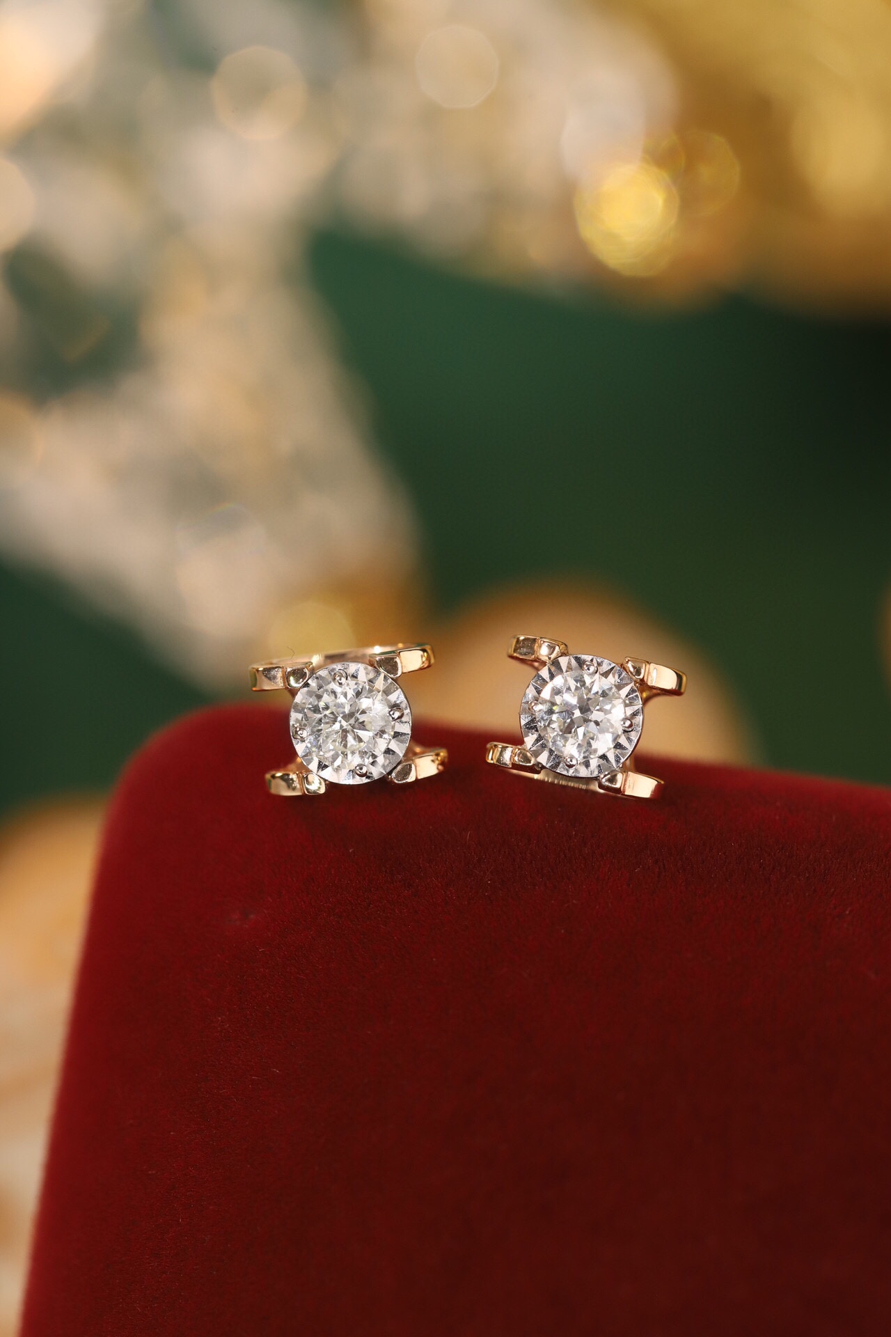 18k Gold Diamond Earrings, Classic Bull Head Design, Natural Diamond 0.30ct