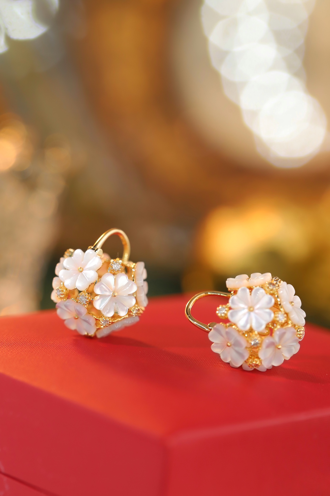 18k Gold Diamond Earrings, Flower Design, Shell Accent, Natural Diamond 0.36ct