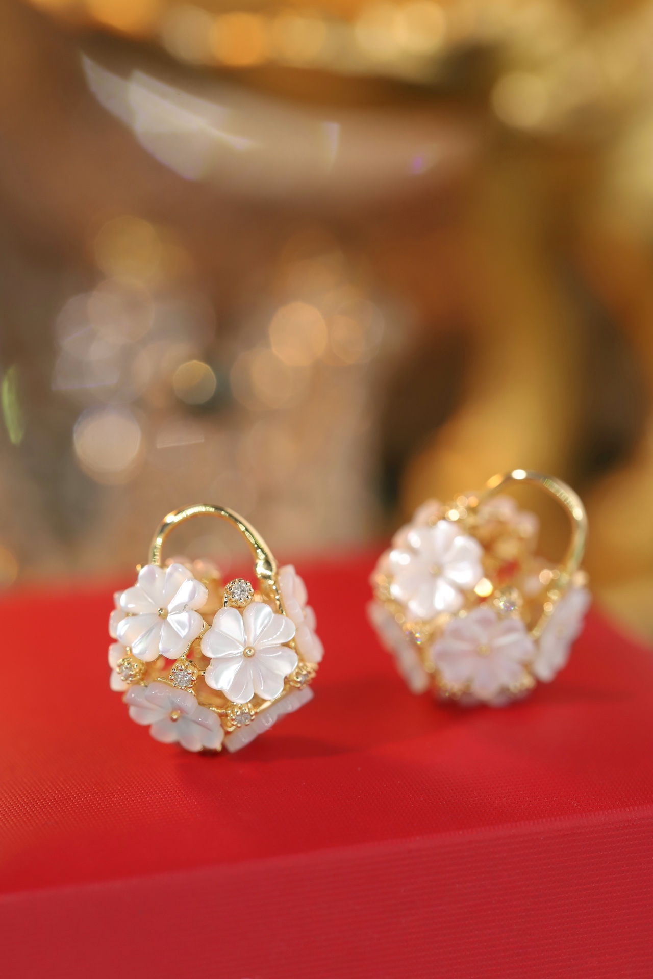 18k Gold Diamond Earrings, Flower Design, Shell Accent, Natural Diamond 0.36ct