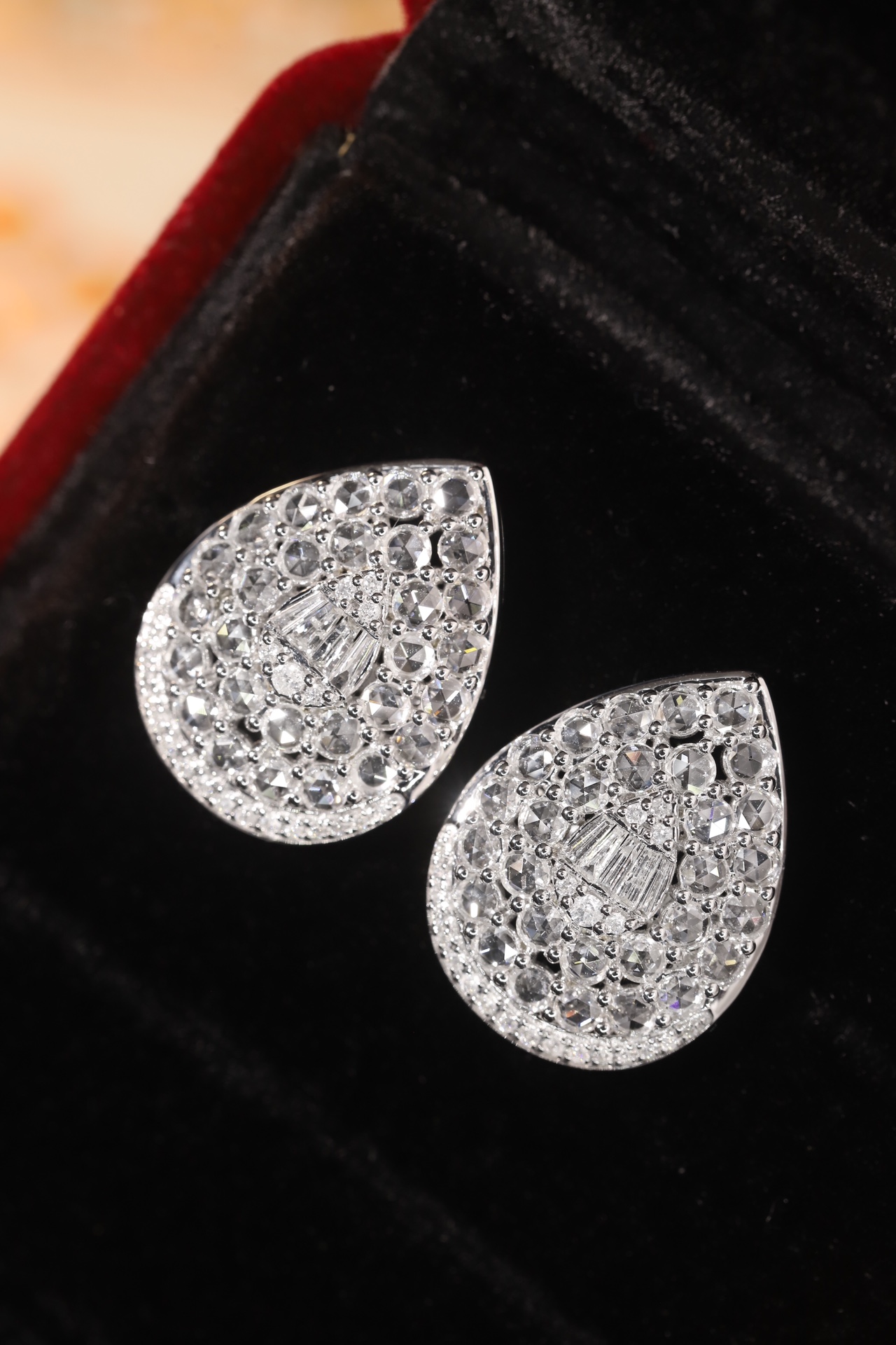 18k Gold Diamond Earrings with 1.0ct Natural Diamonds