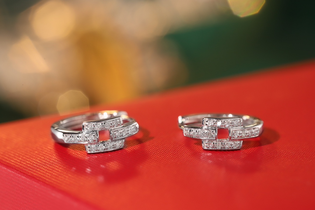 18k Gold Diamond Earrings with 0.16ct Natural Diamonds