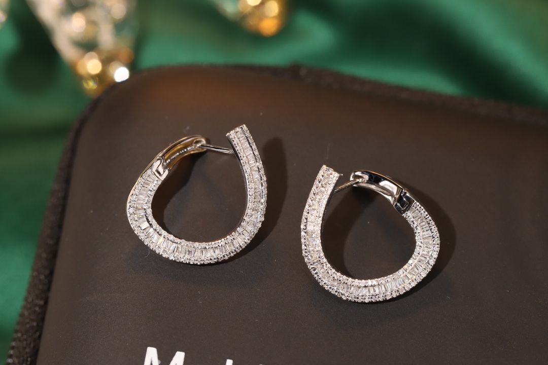 18k Gold Diamond Earrings with 0.66ct Natural Diamonds