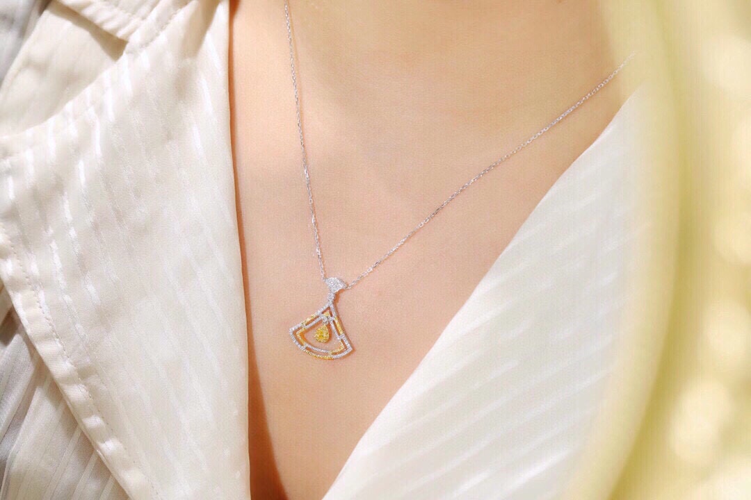 [Copy]18k gold necklace with yellow diamonds, natural diamond weighing 0.56ct