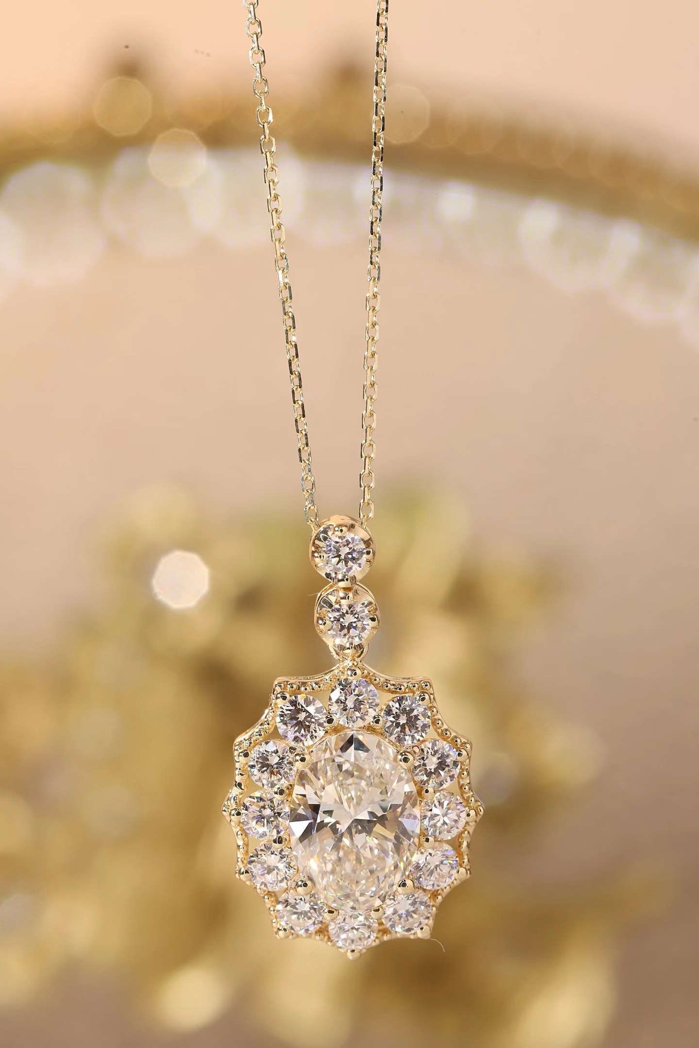 10k gold diamond necklace with a lab-grown diamond of 3.15ct; the main stone is an oval-cut diamond weighing 2.0ct