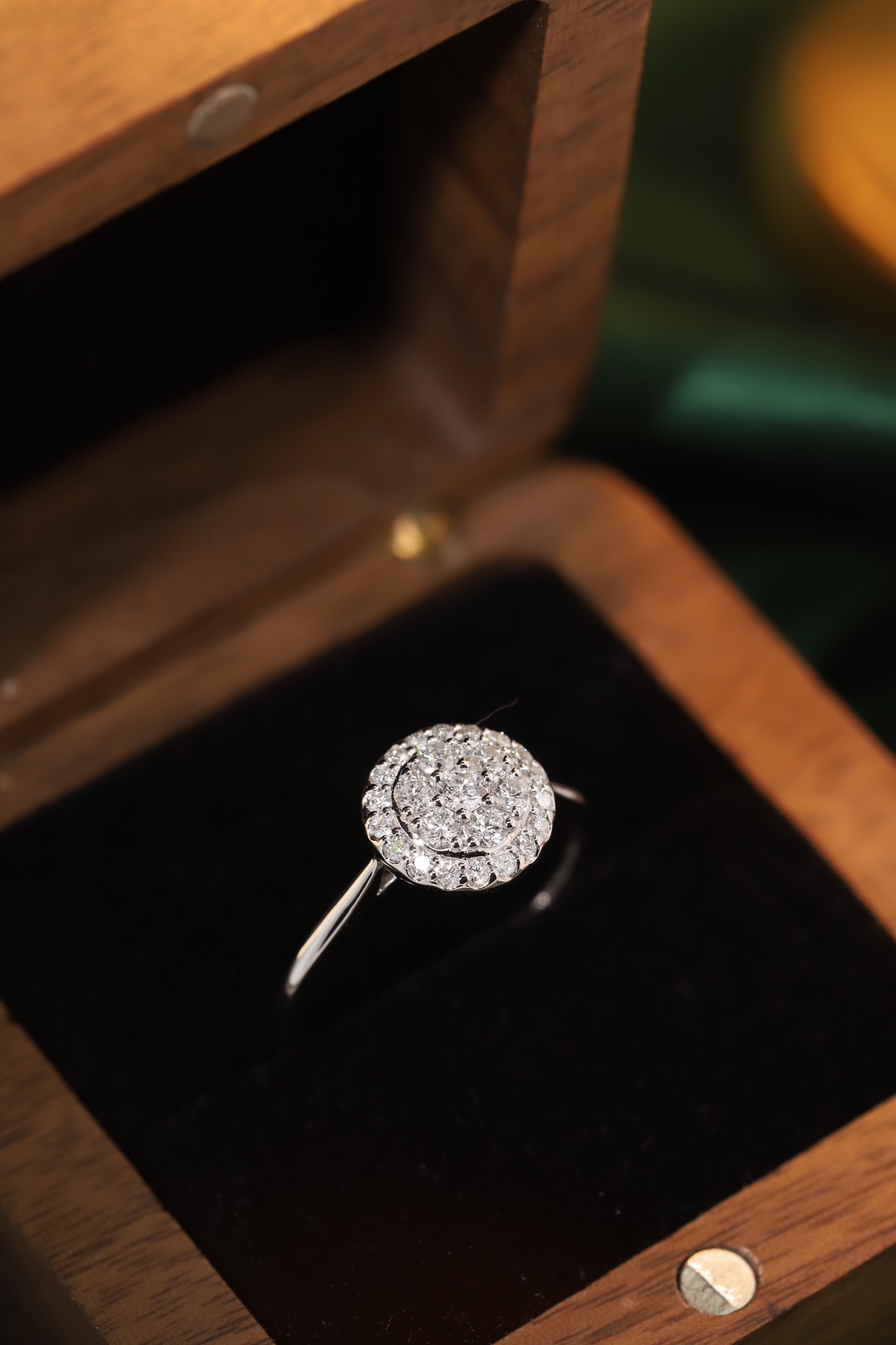 18K Gold 0.5ct Lab-Grown Diamond Round Diamond Group Set Ring