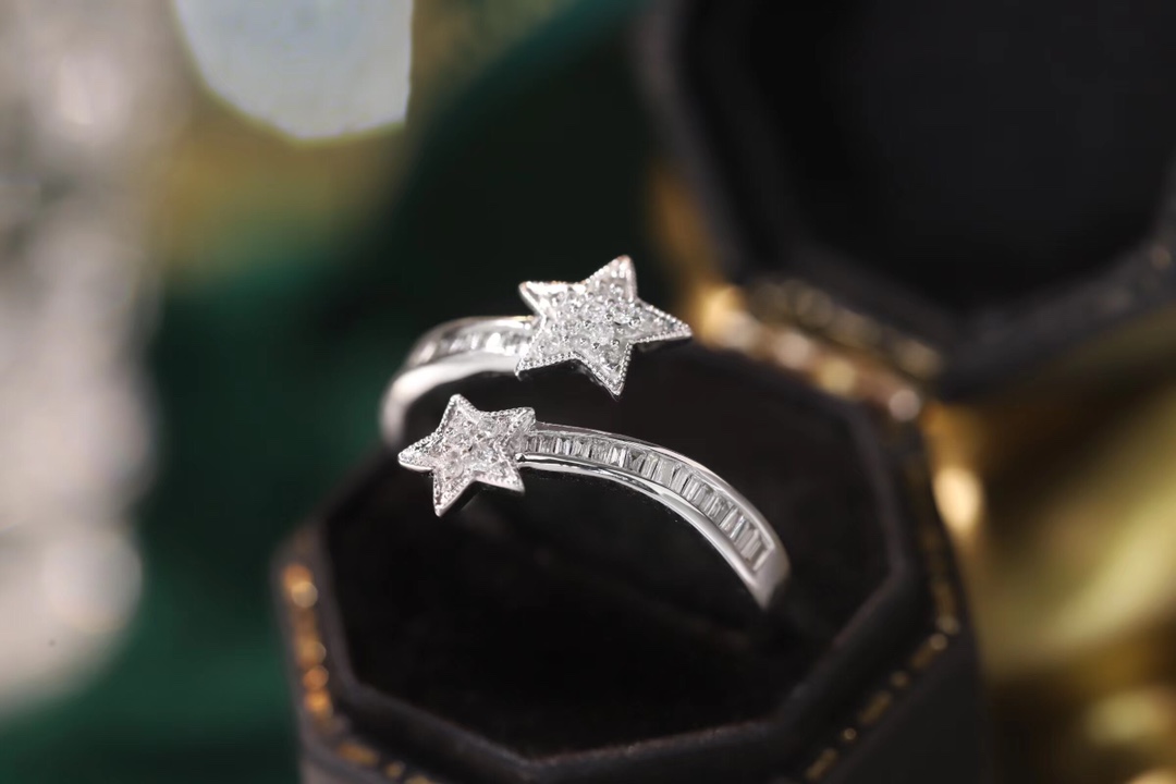 18K Gold Star Ladder Square Ring 0.20ct Natural Diamond