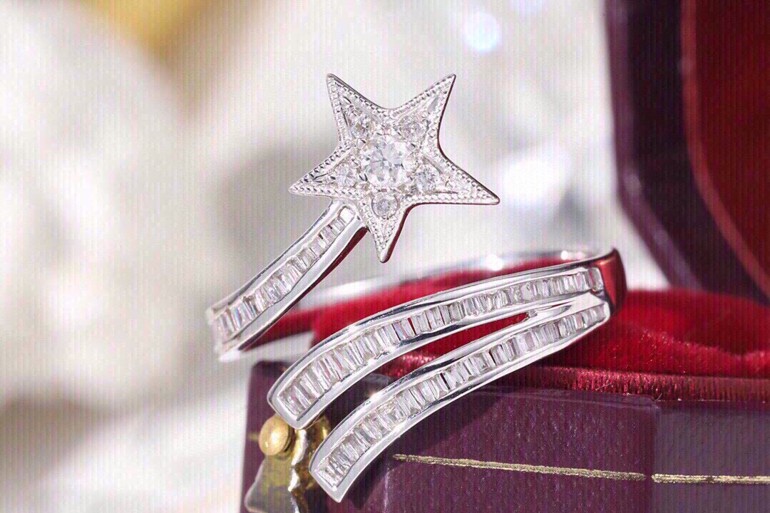 18K Gold Star Ladder Square Ring 0.40ct Polycyclic Natural Diamond
