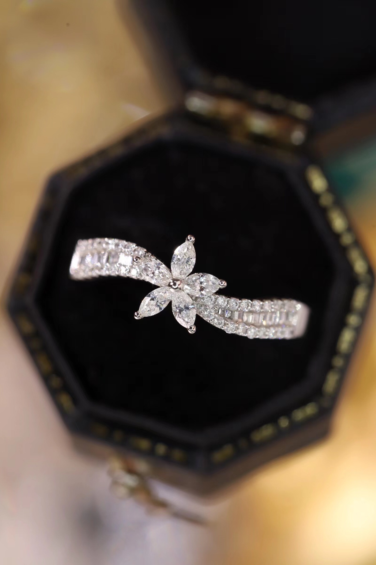 18K Gold Marquise Flower Shape Ring 0.45ct Sparkling Natural Diamond