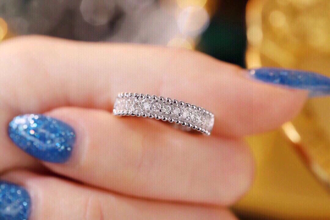 18K Gold  Multi Row Round Ring 0.33ct  Premium Cut Shiny Natural Diamond