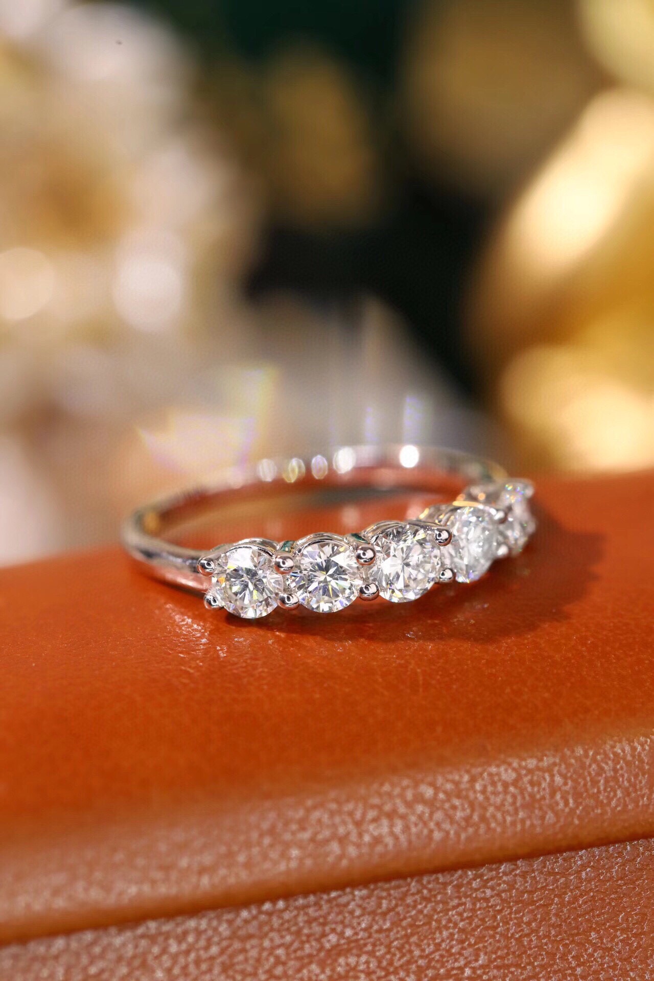 18K Gold Five-Round Diamond Ring 1.0ct  Round Cut Brilliant Sparkle Natural Diamond
