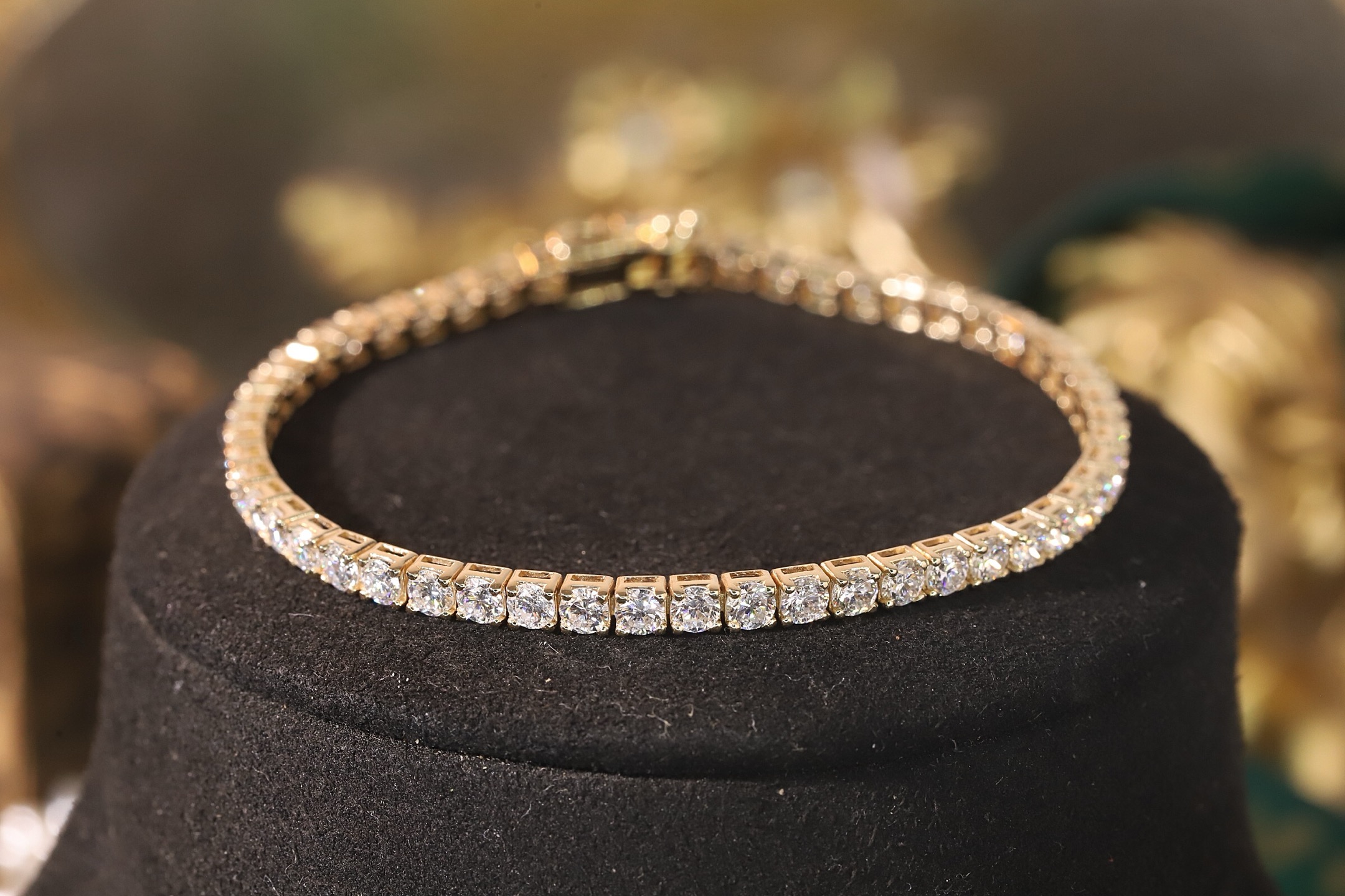 10k Gold Diamond Bracelet with 5.9ct Square-Set Round Diamond Bracelet