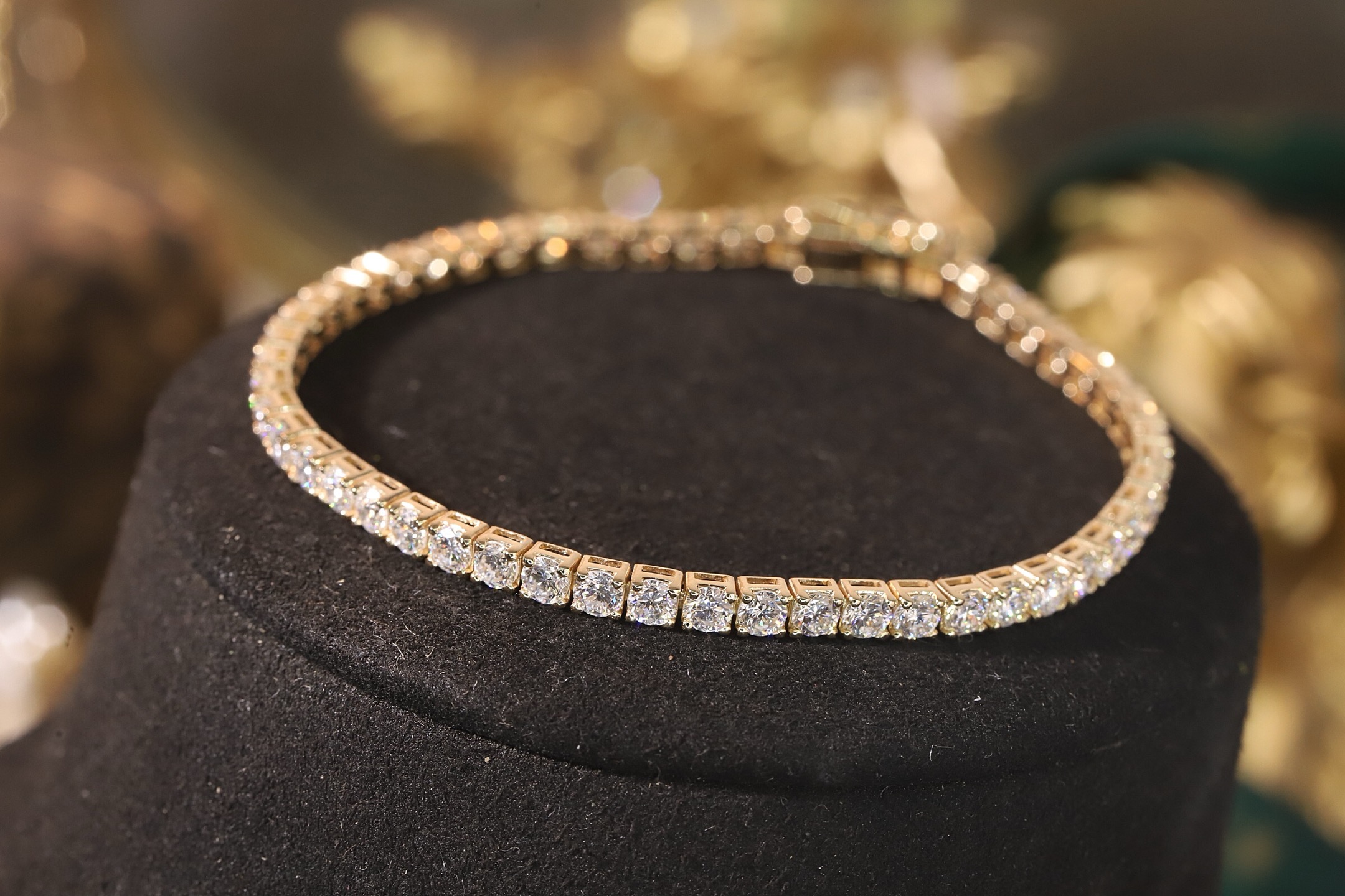 10k Gold Diamond Bracelet with 5.9ct Square-Set Round Diamond Bracelet