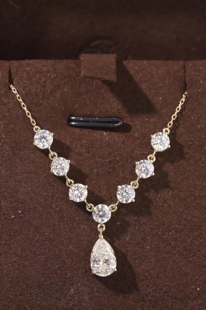 10k gold diamond necklace with a lab-grown diamond of 3ct