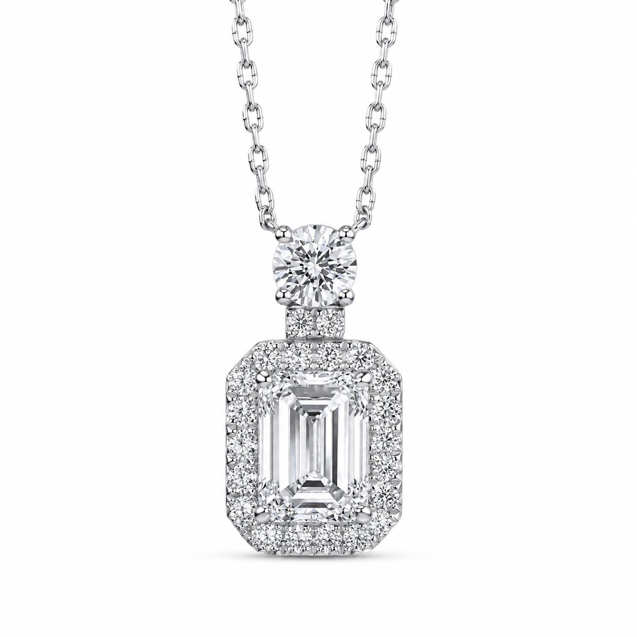 10k gold diamond necklace with a lab-grown diamond of 2.80ct