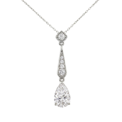 10k gold diamond necklace with a lab-grown diamond of 2.3ct