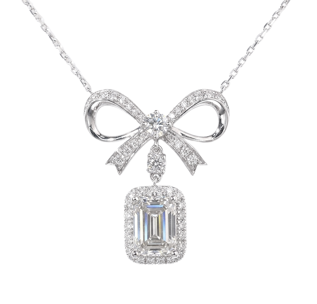 10K gold Shining Shining · 1.0ct Emerald Cut Lab Grown Diamond Necklace