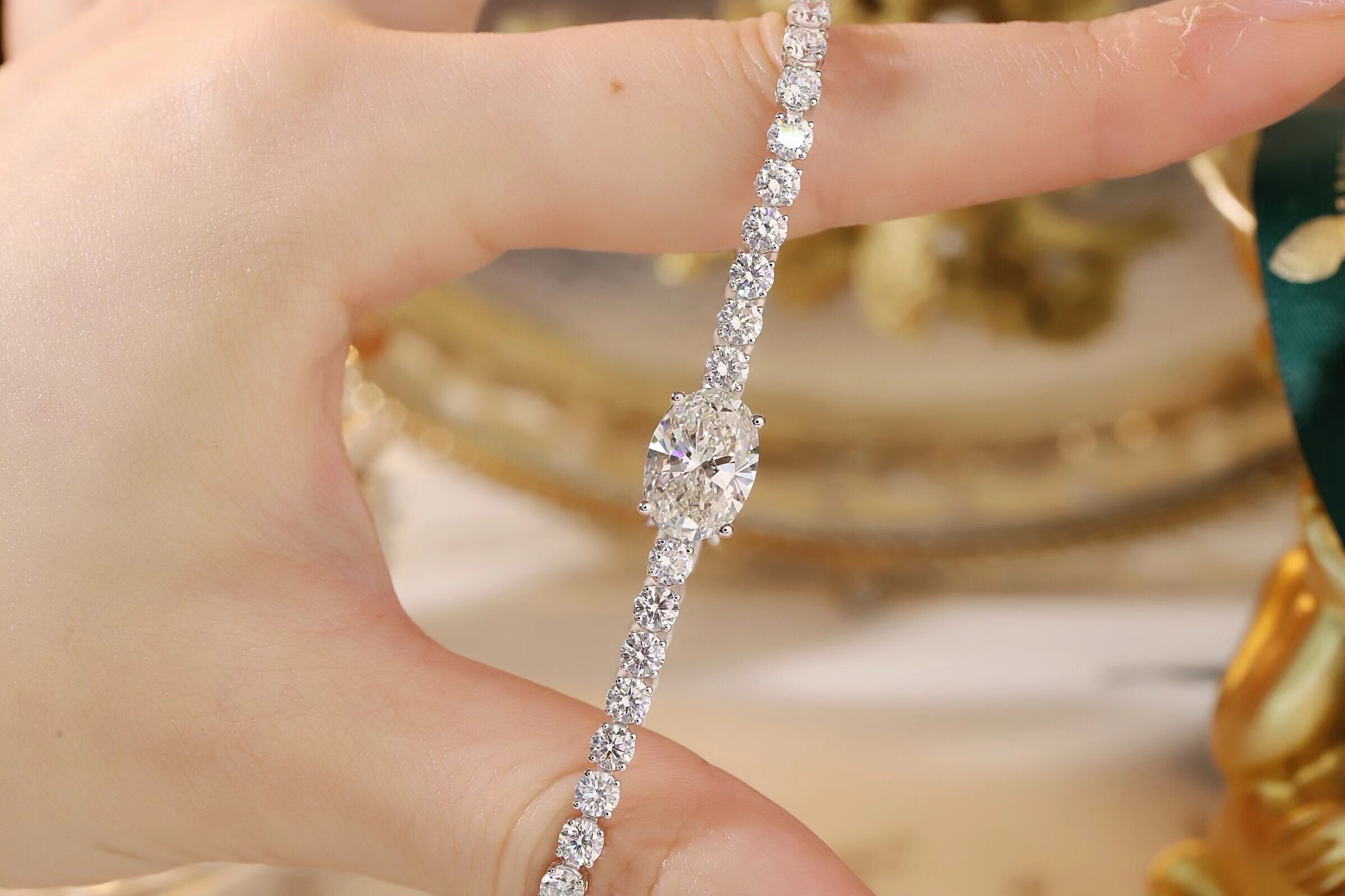 10k Gold Diamond Bracelet with 9.5ct Oval Diamond Bracelet