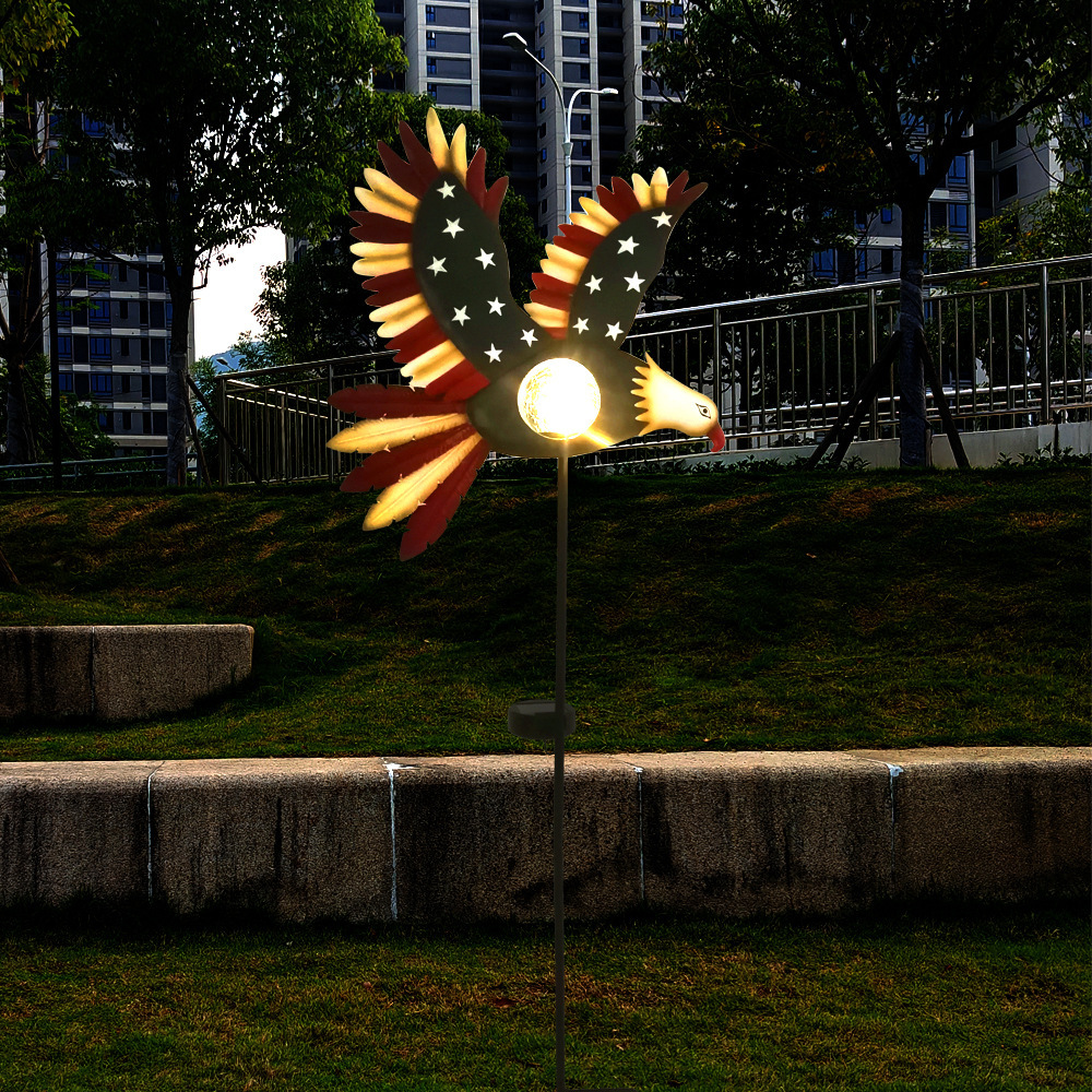 Solar-powered lamp Bald eagle Courtyard garden flower stand