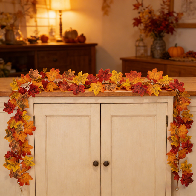 🍂 Luxe Maple Leaf Garland | Timeless Autumn Decor