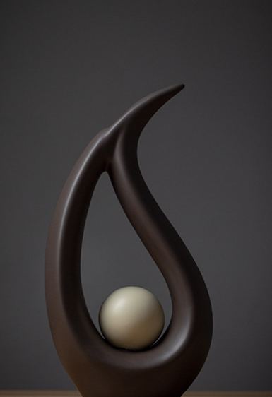 Porcelain Charm: Each Piece is an Artistic Footnote to Life