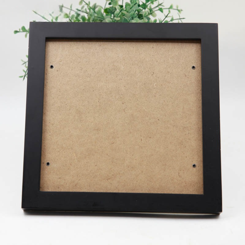 Square picture frame