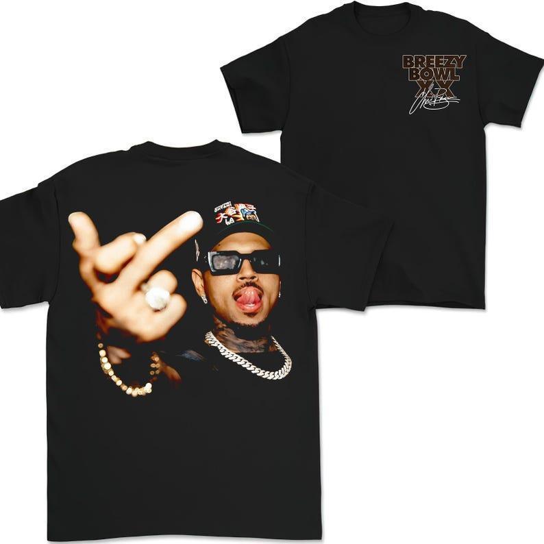 Chris Brown Vintage Middle Finger Vintage Unisex Short-Sleeved T-Shirt