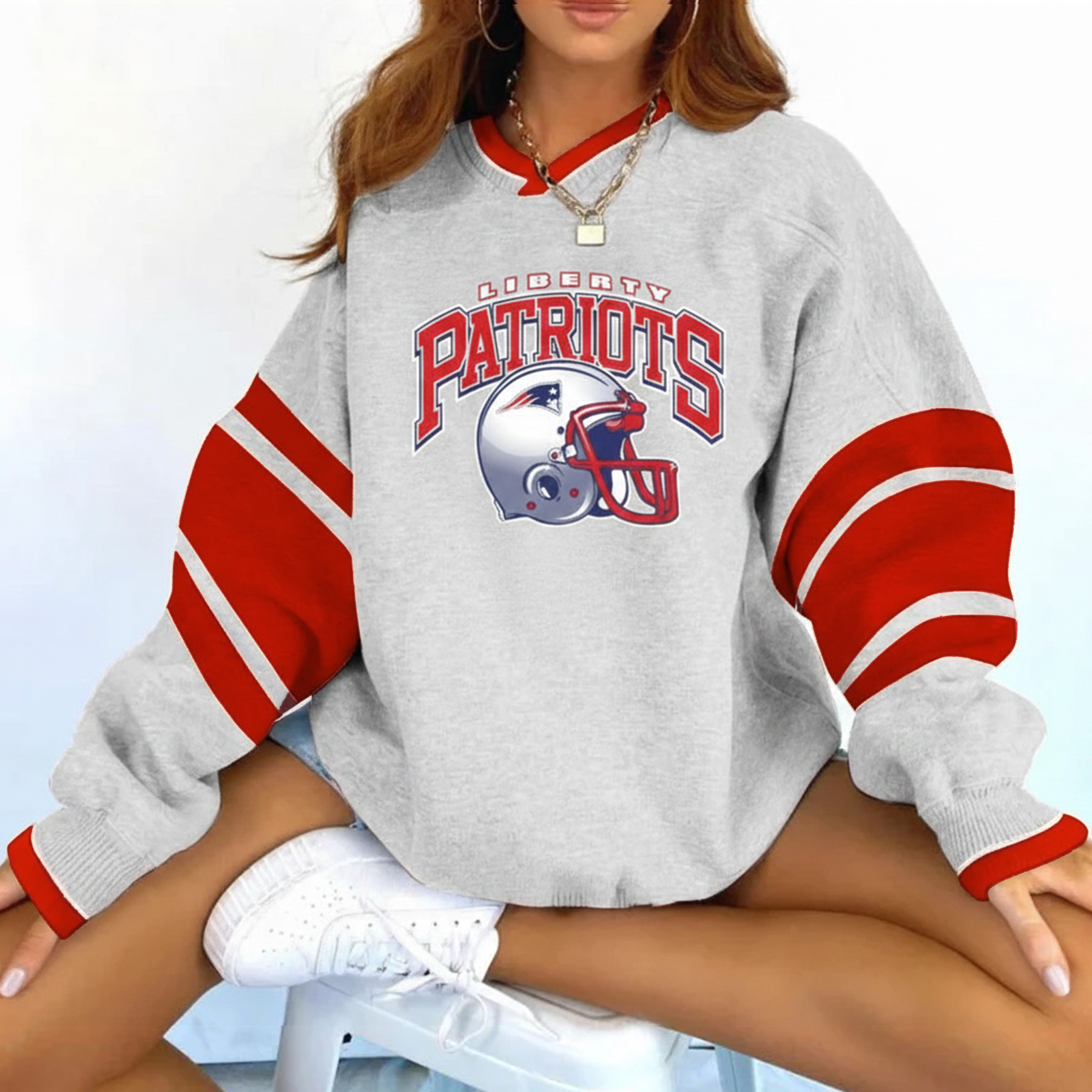 Women's Retro New England Patriots Print Long-Sleeve Sweatshirt
