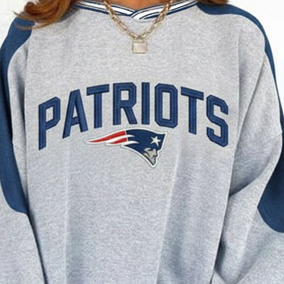 Retro New England Patriots Print Long-Sleeve Sweatshirt