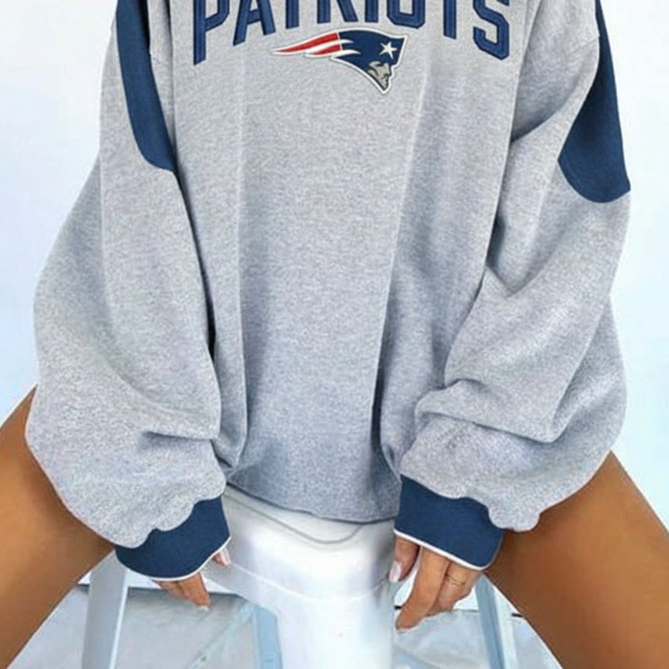 Retro New England Patriots Print Long-Sleeve Sweatshirt
