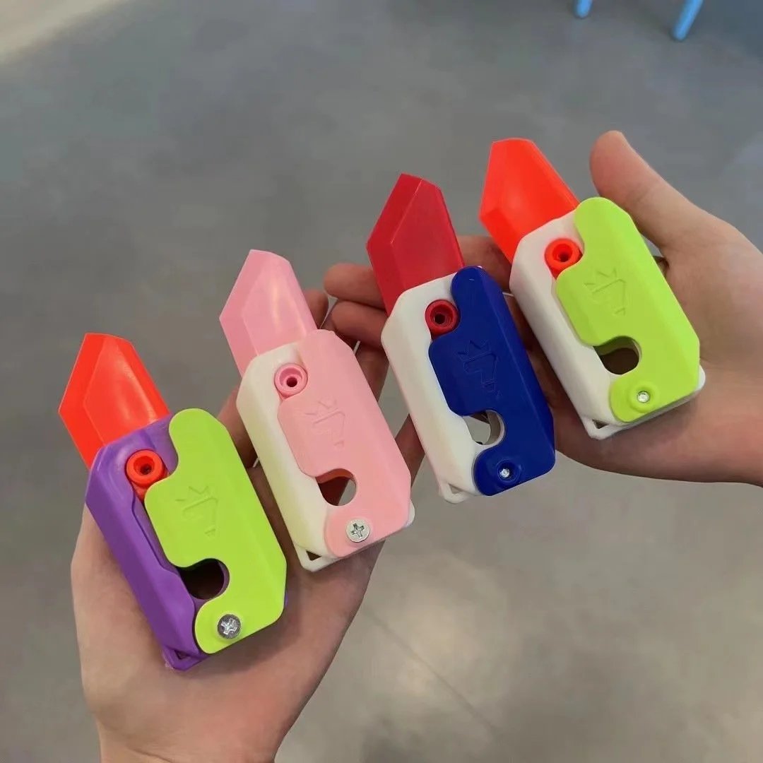 🔥2023 Hot Sale🔥3D Gravity Carrot Knife Decompression Toy