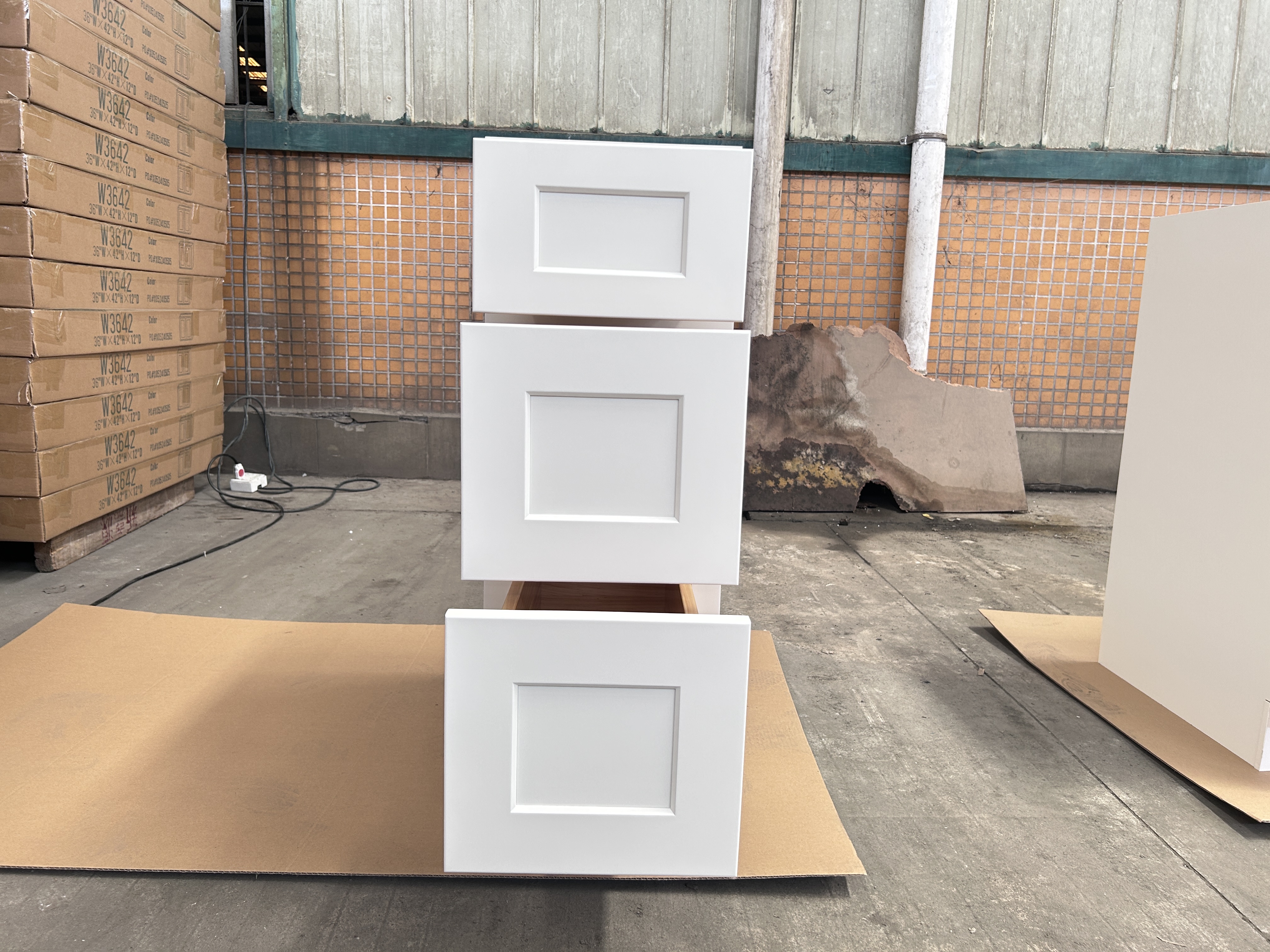 White Shaker RTA Kitchen Cabinet Vanity Drawer Cabinet VSD1821