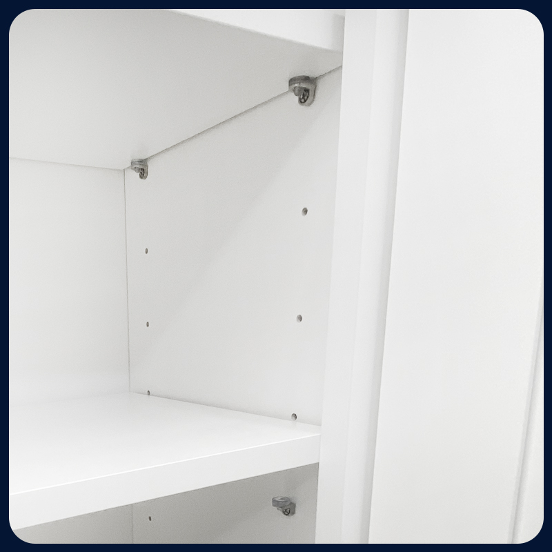 White Shaker RTA Kitchen Cabinet with Soft-Close Doors W1530