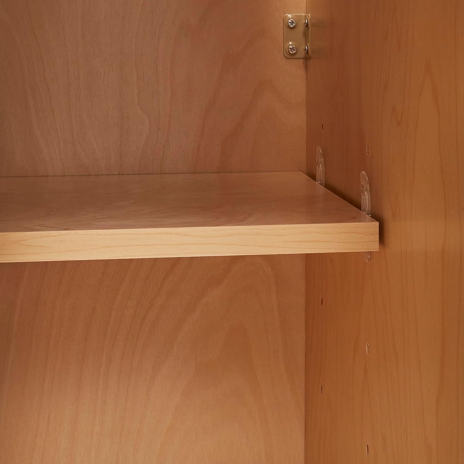 White Shaker RTA Kitchen Cabinet with Soft-Close Doors W2430