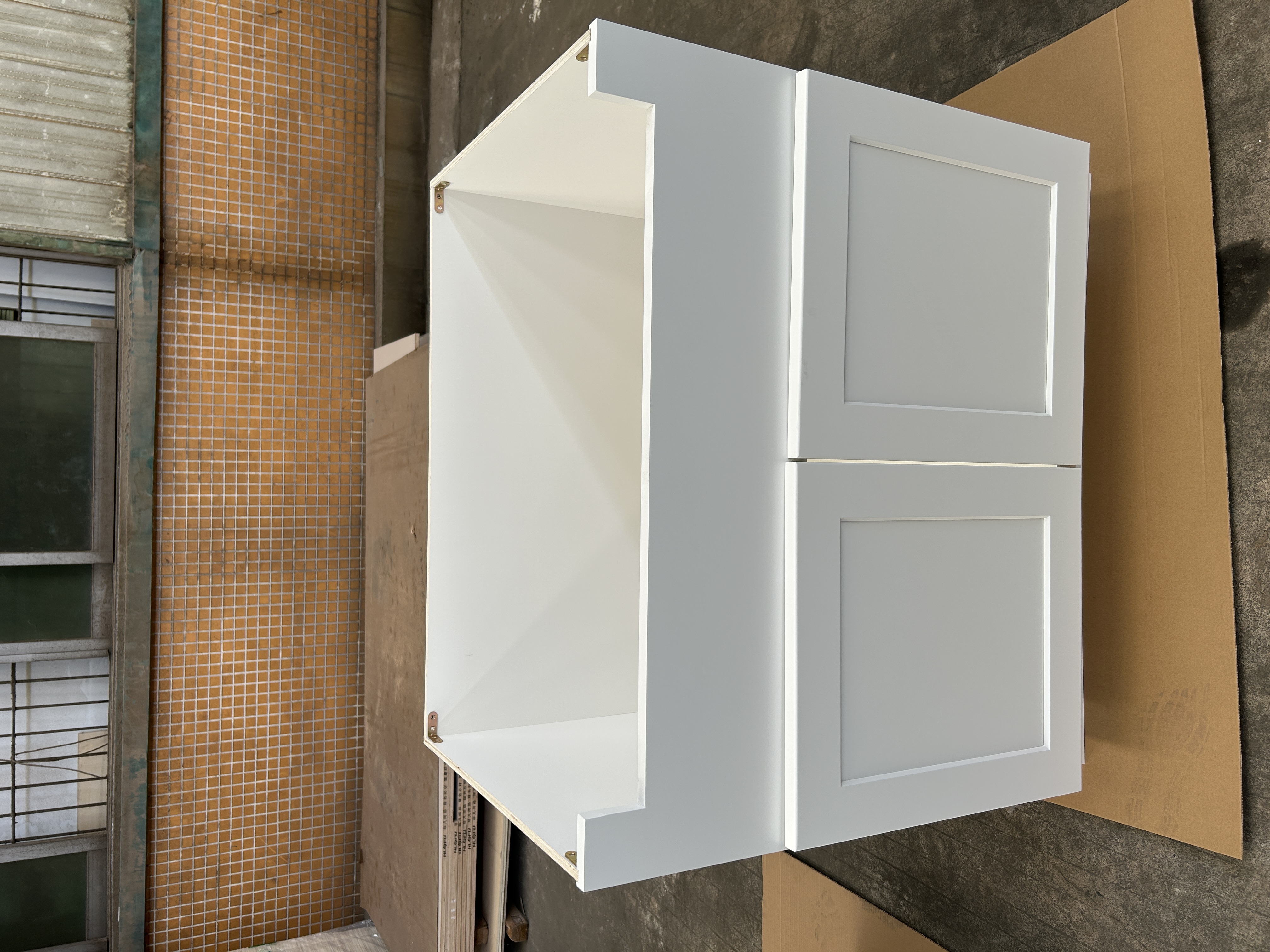 White Shaker RTA Kitchen Cabinet Vanity Sink Cabinet FSB36