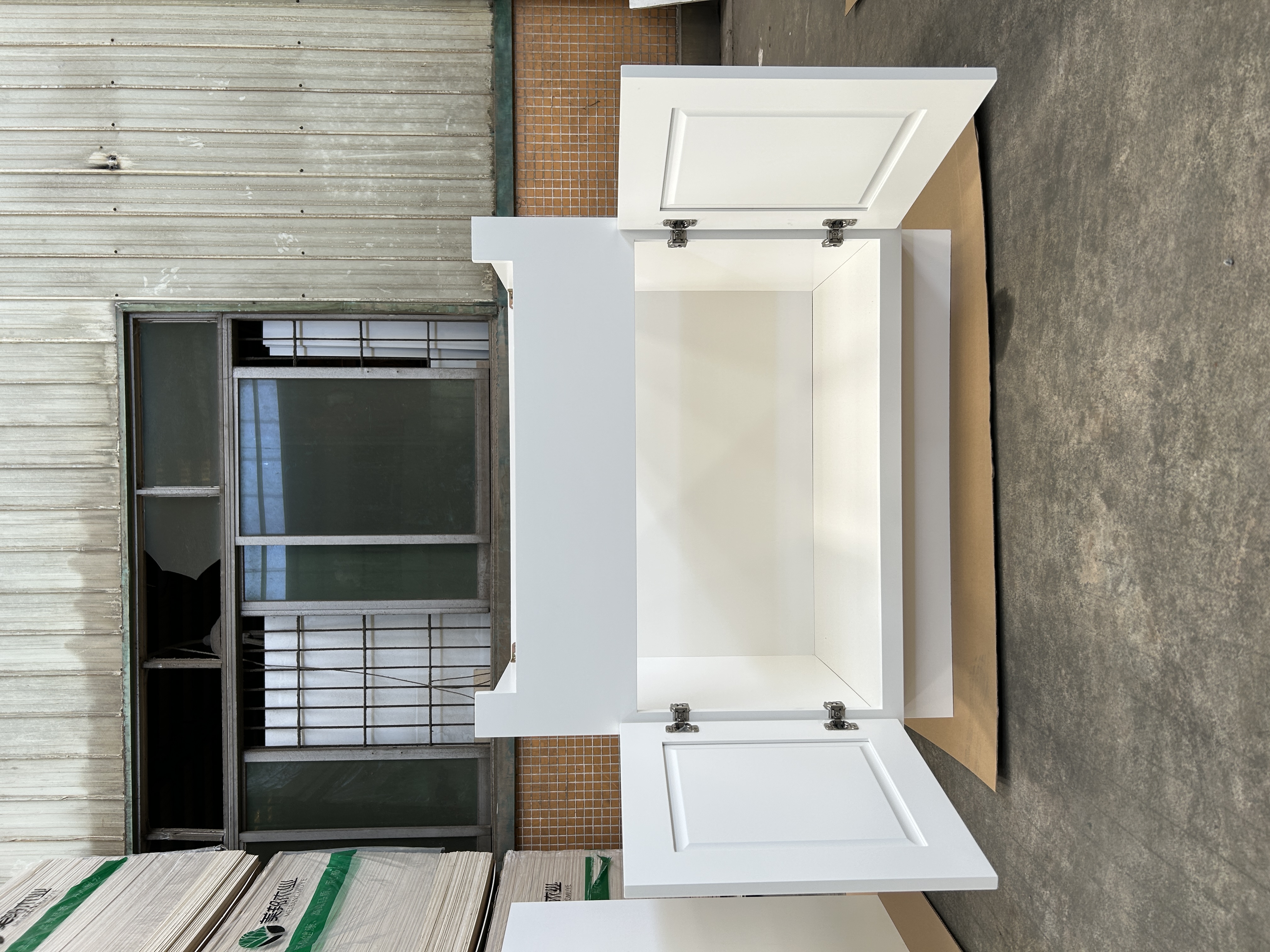 White Shaker RTA Kitchen Cabinet Vanity Sink Cabinet FSB36