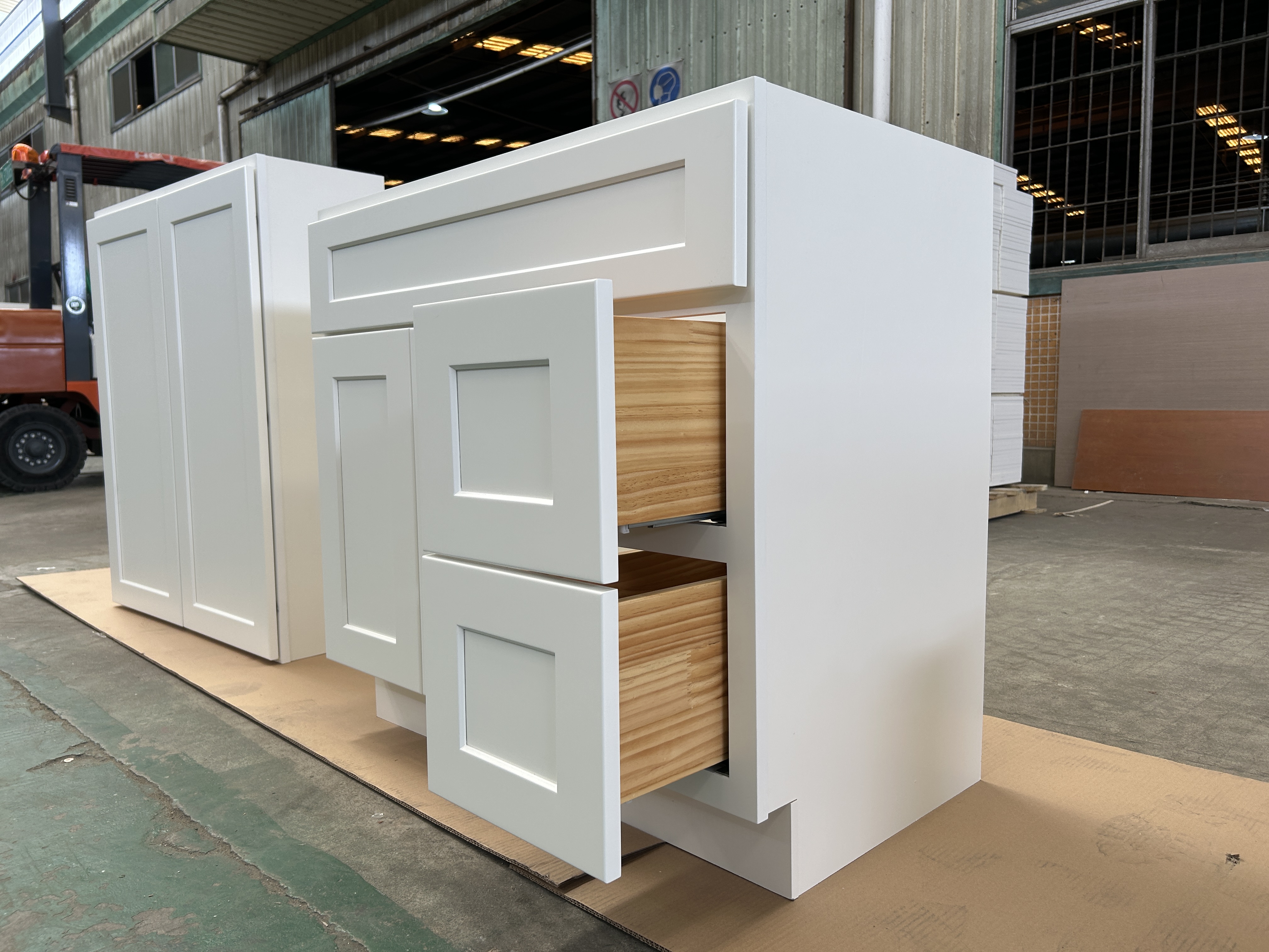 White Shaker RTA Kitchen Cabinet Vanity Sink 2-Drawer Cabinet VSD3621R