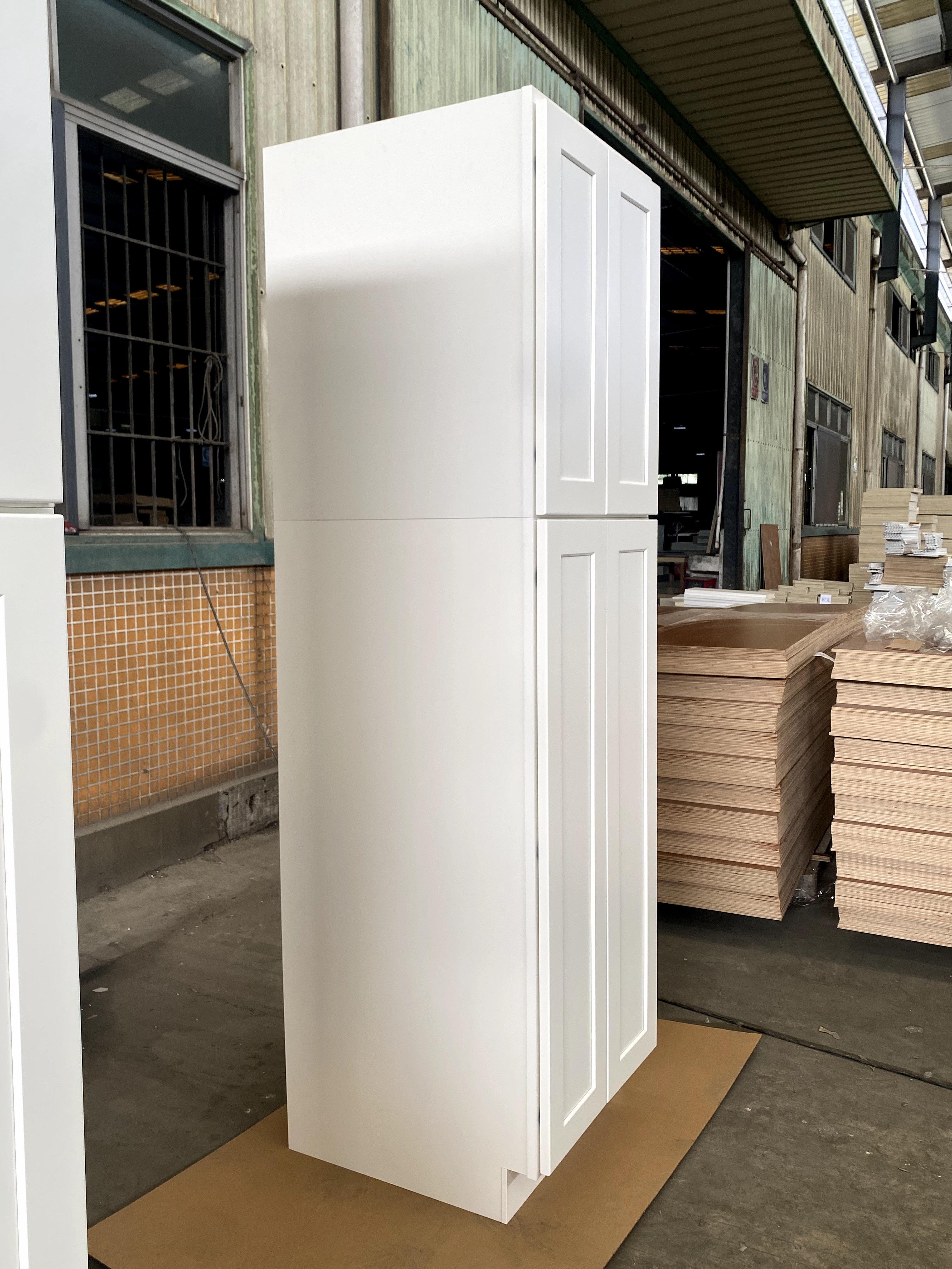 White Shaker RTA Kitchen Cabinet Pantry Wall Cabinet PW245424