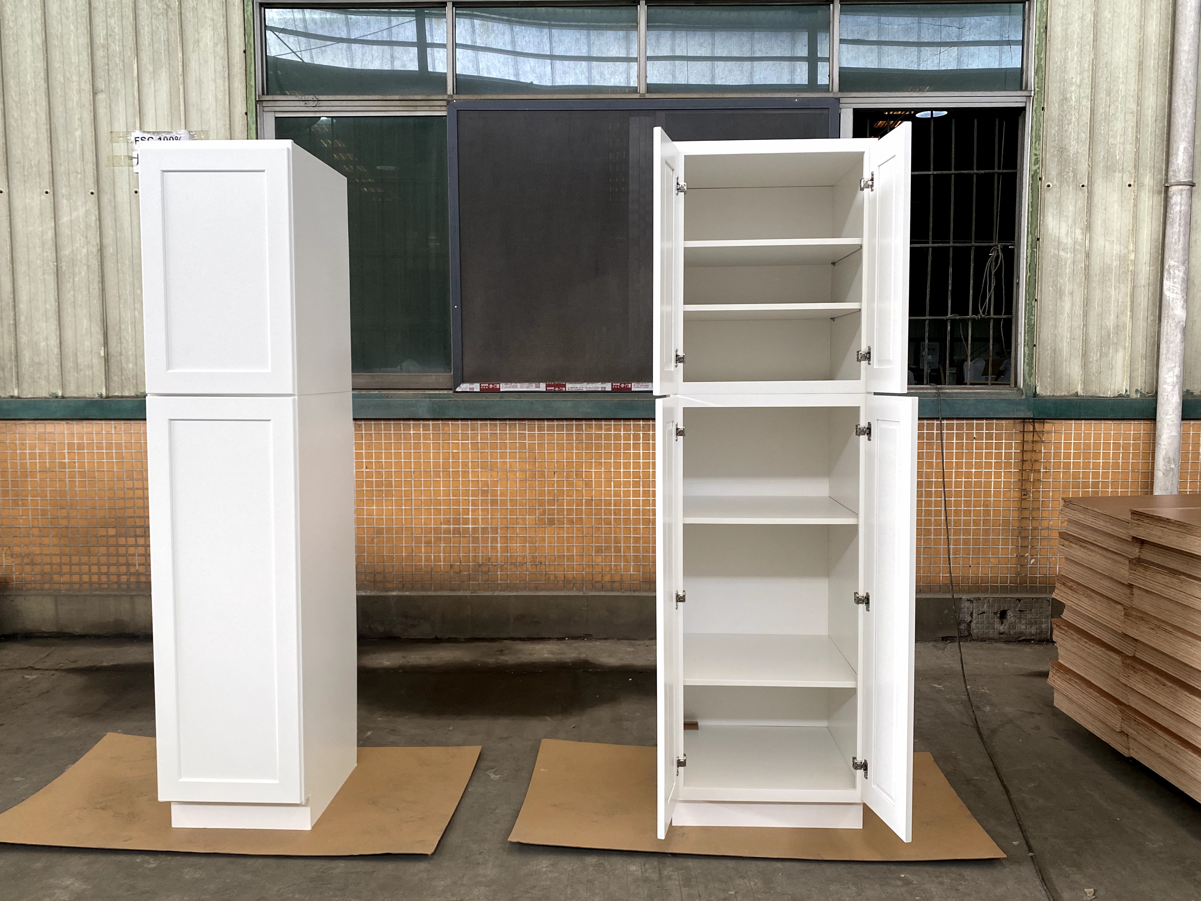 White Shaker RTA Kitchen Cabinet Pantry Wall Cabinet PW245424