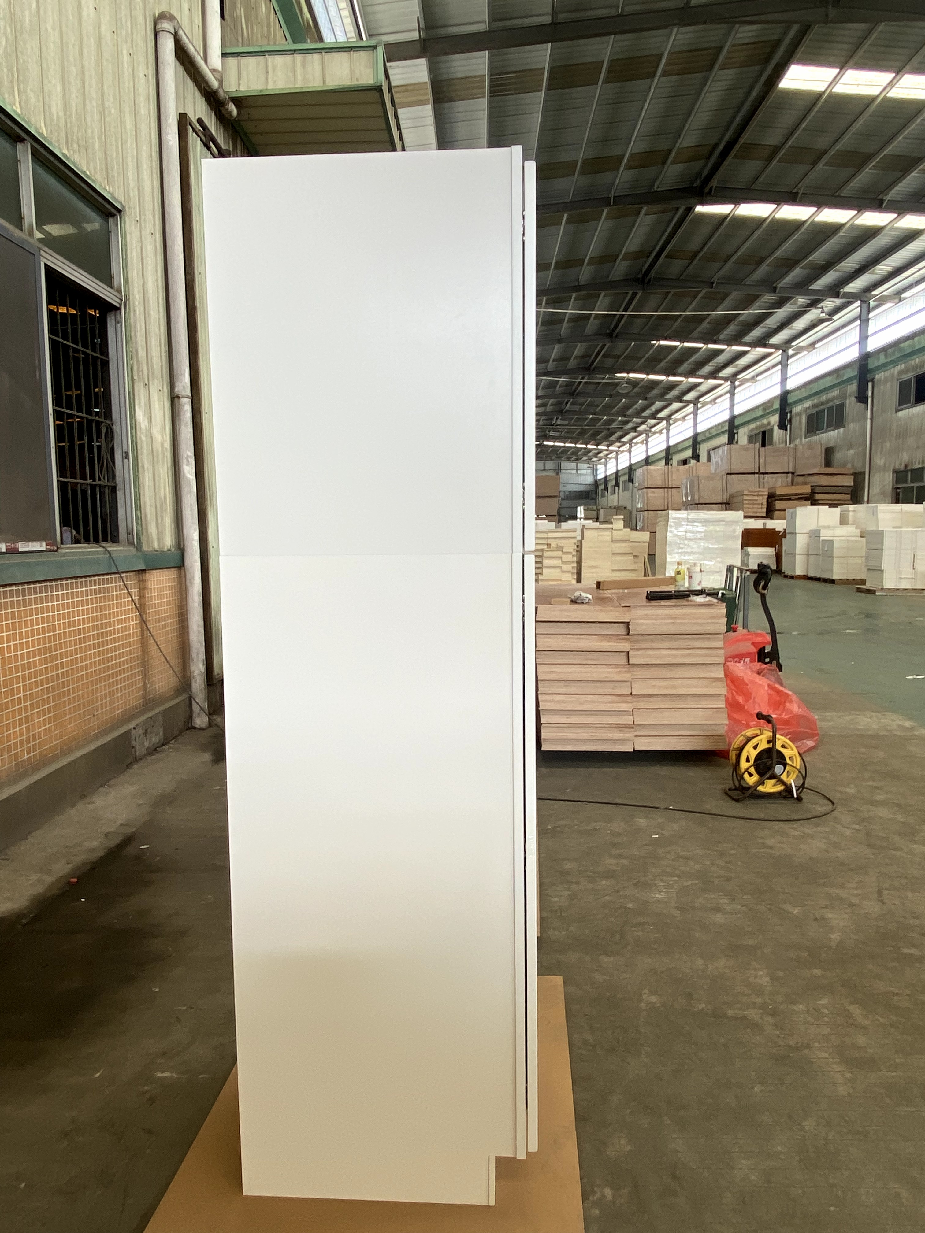 White Shaker RTA Kitchen Cabinet Pantey Wall Cabinet PW183024