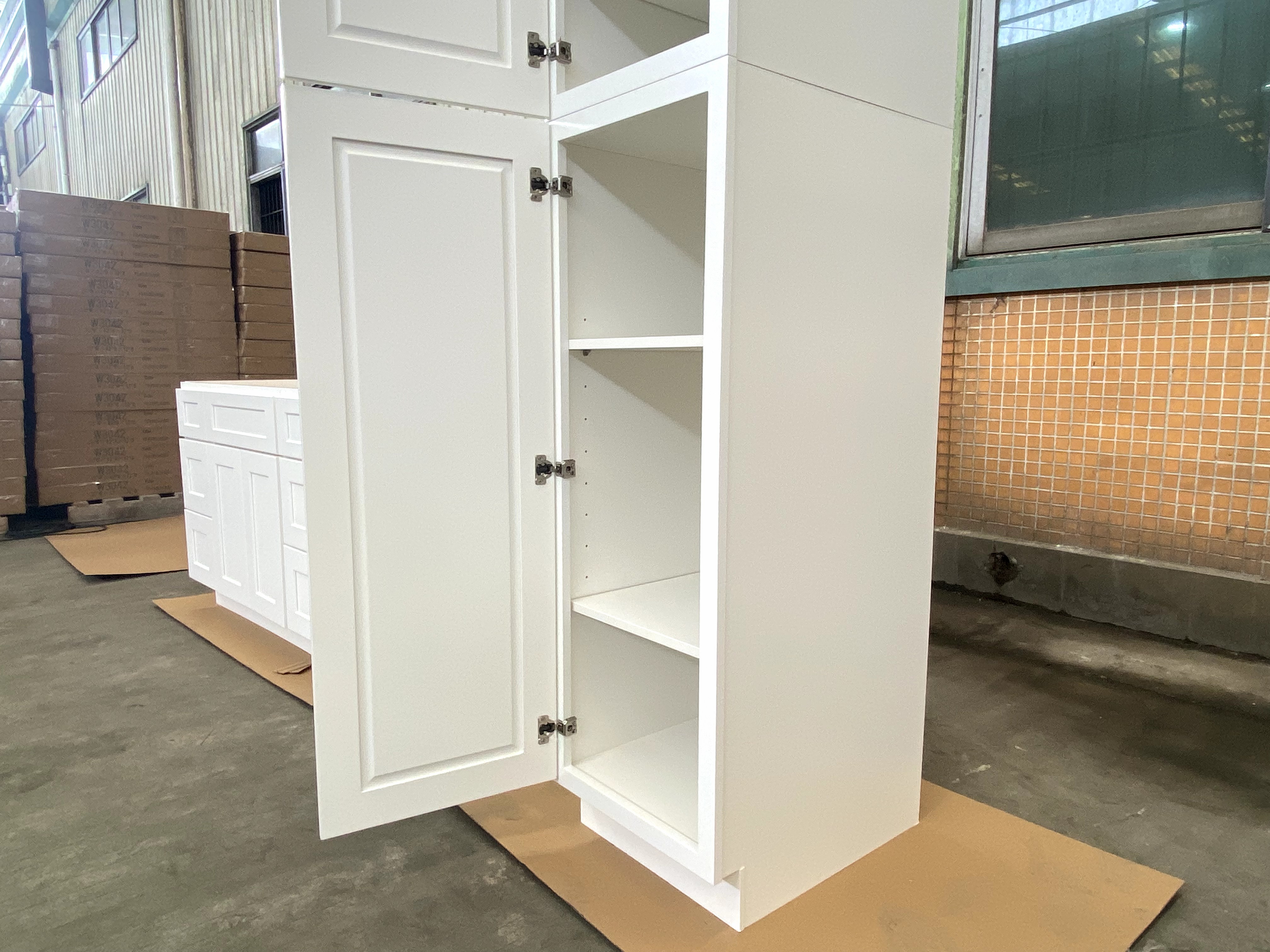 White Shaker RTA Kitchen Cabinet Pantry Wall Cabinet PW185424